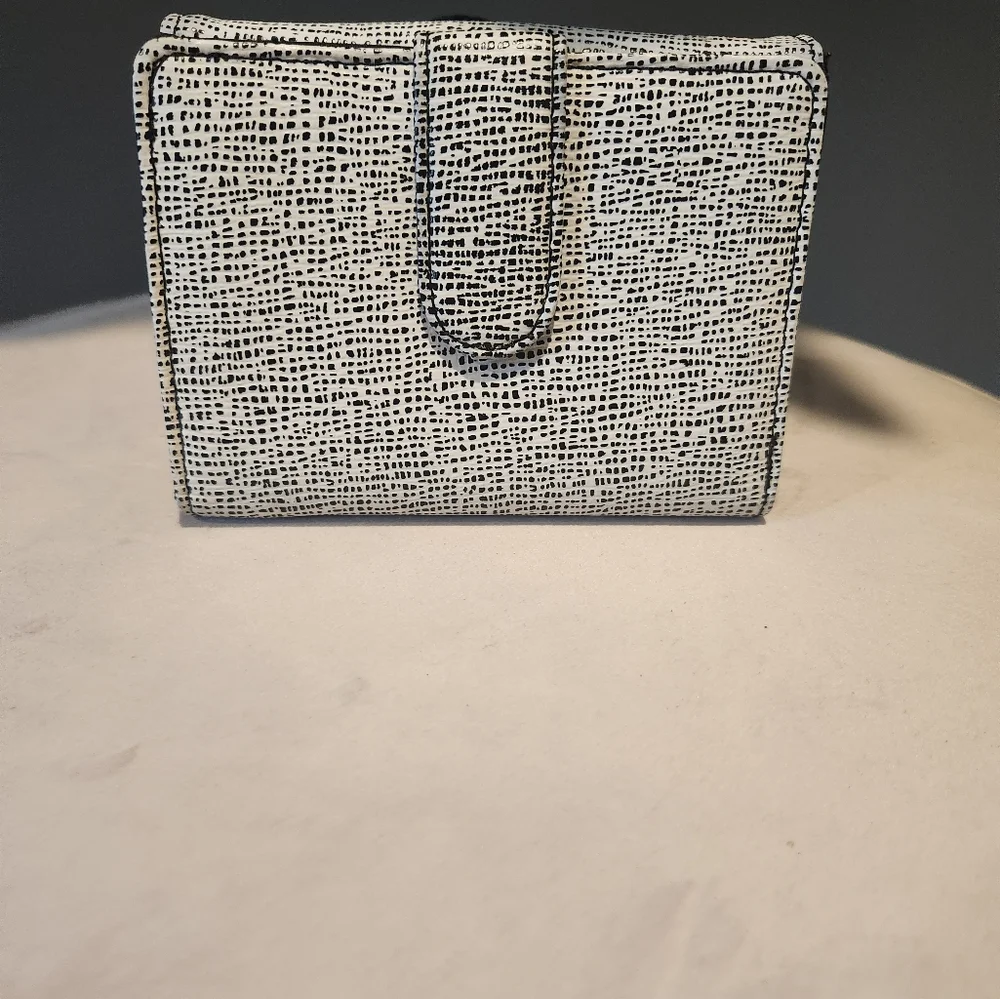 Wallet - Picture 2 of 6